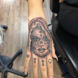 Meet your Posher, Tania